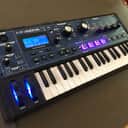 Novation MiniNova With Goose Mic, DC Power Adapter & USB Cable