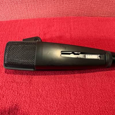Sennheiser MD 421-II Cardioid Dynamic Microphone - Black image 3