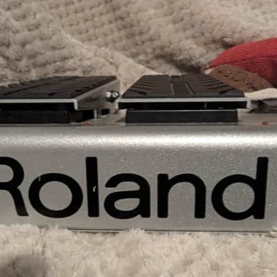 Roland FC-300 MIDI Footswitch Controller 2010s - Silver image 3