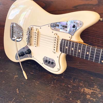 DiPinto Guitars — New & Used