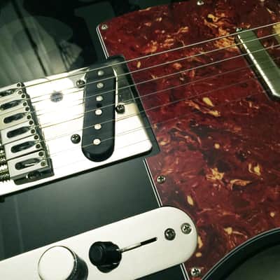 2010 FENDER Standard Telecaster "Heineken" Special Edition Made in Mexico. Great Condition ! ... image 9