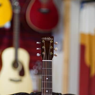 Art & Lutherie Roadhouse Bourbon Burst A/E image 4
