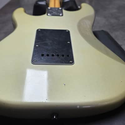 1979 Fender Stratocaster 25th Anniversary Porsche Inca Silver over Huffy Olympic White Relic Vintage 70s American USA Strat Electric Guitar Special Limited Edition Model FSR Heavy Road Worn Aged image 17