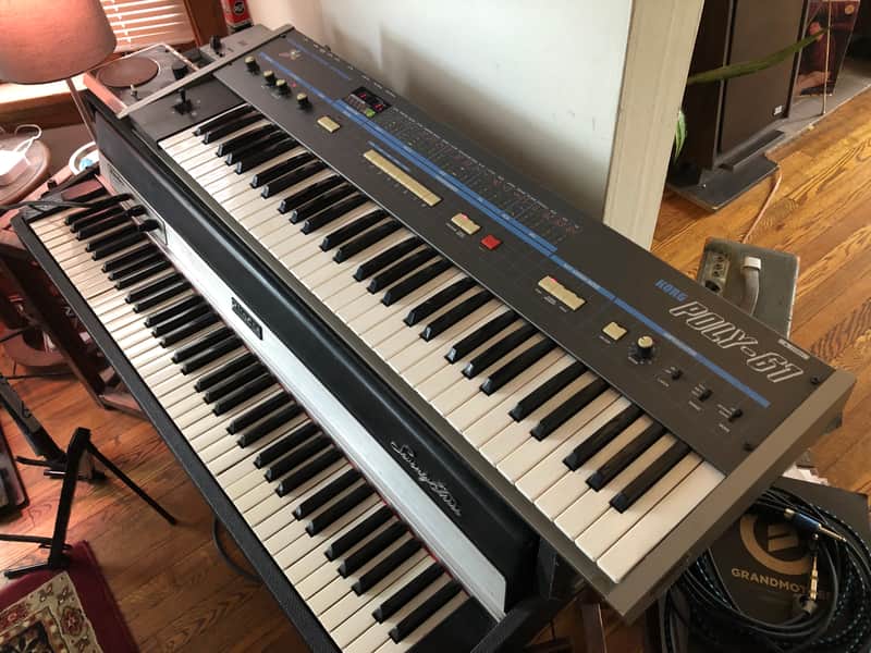 Korg Poly-61 Analogue Programmable Polyphonic Synthesizer image 1