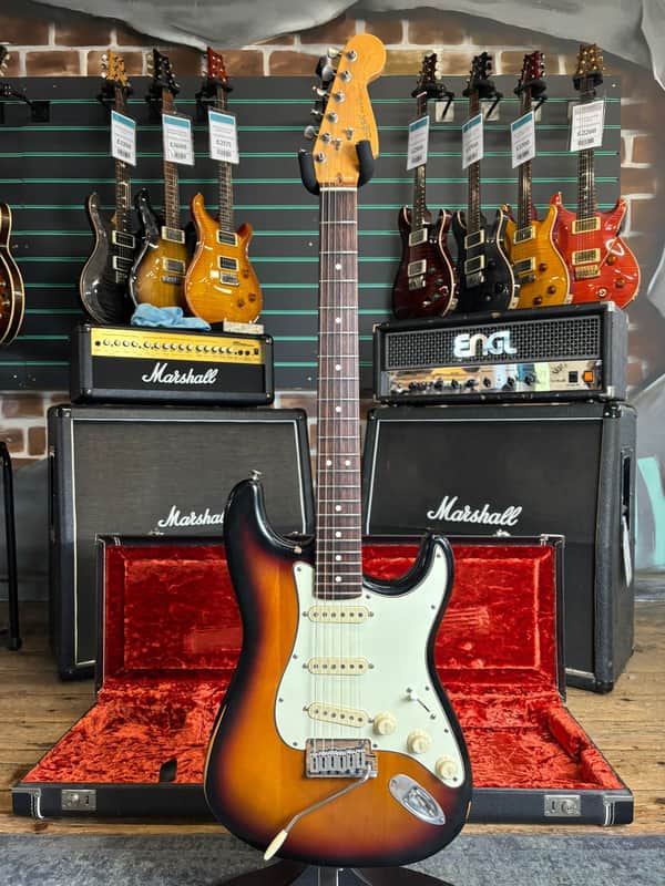 Fender Roadhouse Stratocaster 3-Colour Sunburst 1998 Electric Guitar