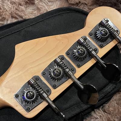 Fender AJB Aerodyne Jazz Bass Deluxe Electric Bass Guitar w Case image 13