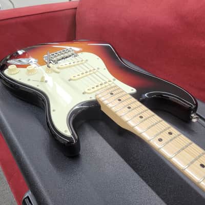 Fender American Professional Stratocaster with Maple Fretboard with Case 2020 - 3-Color Sunburst image 13