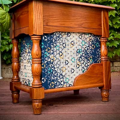 Rotary Connection 1x12 loaded semi open guitar speaker cab / side table! Vintage Rola 12” 8 ohm 25 watt speaker. Solid oak hardwood. Unique one off / one of a kind cab. Crazy 3D geometrical cloth. 2026 - Wood image 3
