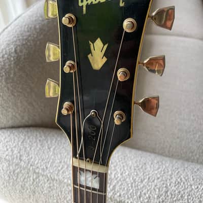 Gibson J-200 1969 - Cherry Sunburst image 7