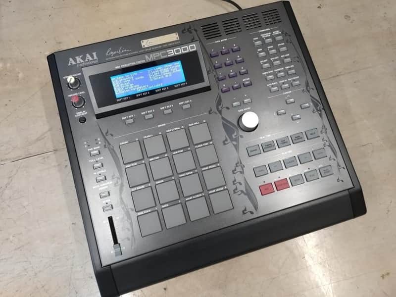 AKAI Sampler MPC3000LE LCD SD Memory Expansion 32GB image 1