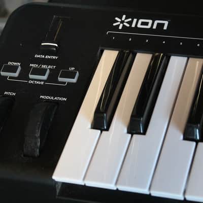 iON Key 49 MIDI Controller image 2