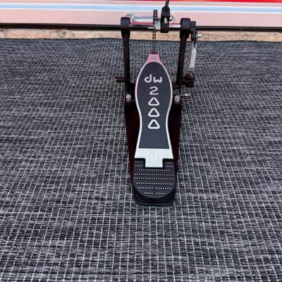 DW 2000 Series Single Bass Drum Kick Pedal – Single Chain – Drum Hardware image 2