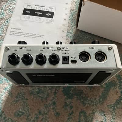 TC Electronic Plethora X3 TonePrint Multi-Effects Pedalboard 2022 - Present - White image 4