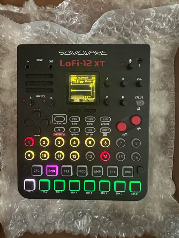 Sonicware Lofi-12 XT Low-Res Digitized Sampler | Reverb