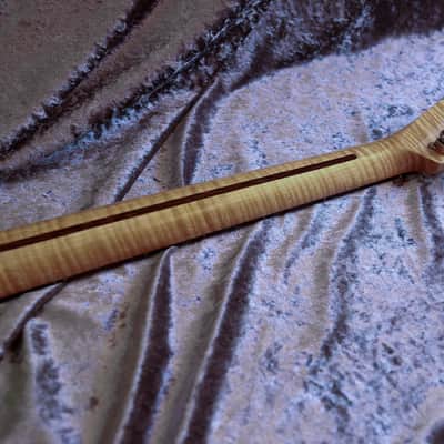 GB Liuteria Traditional Tele walnut burl and resin green image 5
