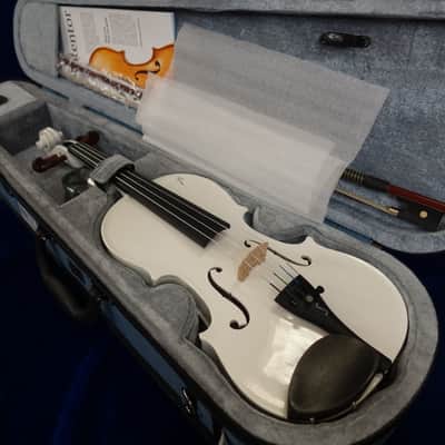 Harlequin Violin Outfit 1/2 size - White image 7