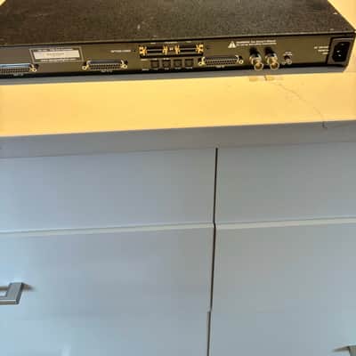 32x16Apogee AD-16X 16-Channel 192kHz Reference A/D Converter with xhd cards 2000s - Silver image 10