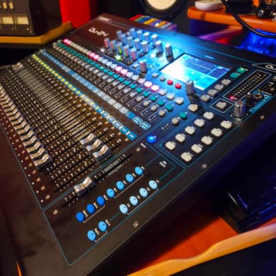 Allen & Heath QU-24C Chrome Edition 24-Channel Digital Mixer Mint Condition image 3
