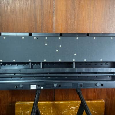 Yamaha PSR-S670 61-key Arranger Workstation w/ bag image 11