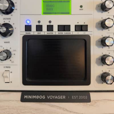 Moog Minimoog Performer Voyager - Limited Edition White 2013 - Limited Edition White image 17