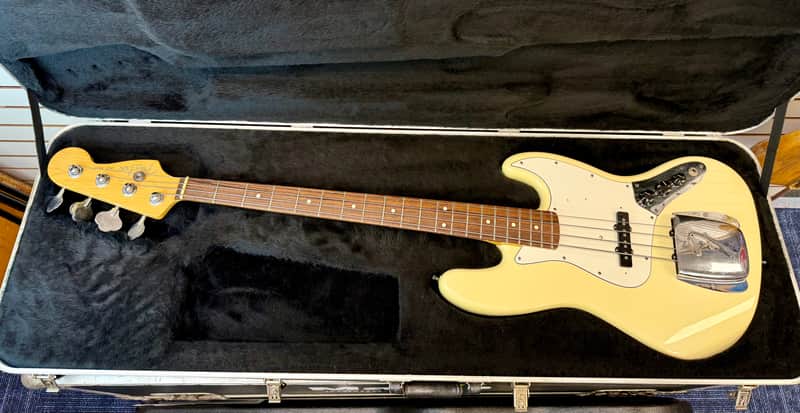 Fender Jazz Bass Made In USA 1995 Cream White with Case - Pre Owned image 1