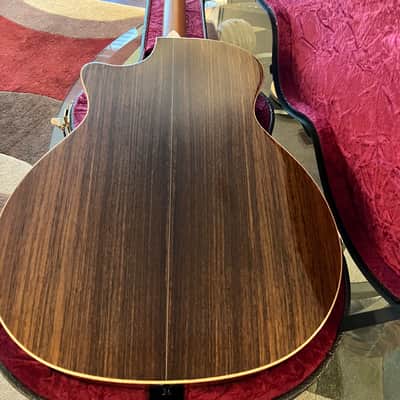 Taylor 814 CE Grand Auditorium 2011 - Natural finish top with Rosewood sides and back. image 4