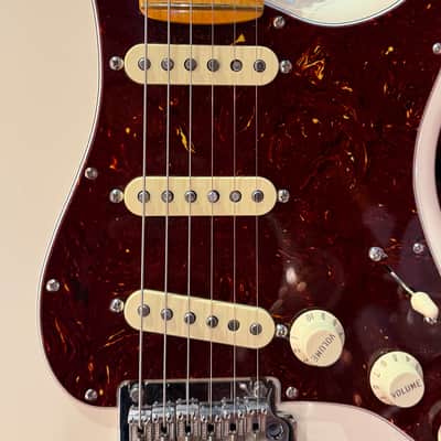 Fender American Professional II Stratocaster with Maple Fretboard 2020 - Present - Olympic White image 10