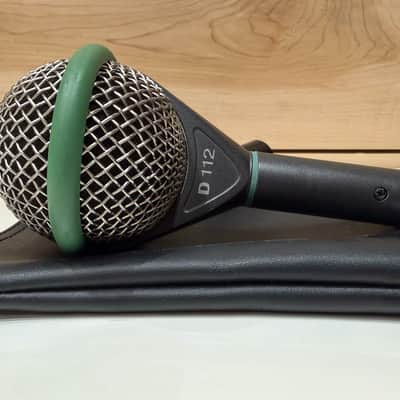 AKG D112 Large-Diaphragm Dynamic Kick Drum Microphone 2010s - Black image 3