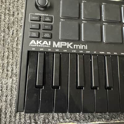 Akai MPK Mini 25-Key MIDI Controller 2012 - 2014 - Black image 2