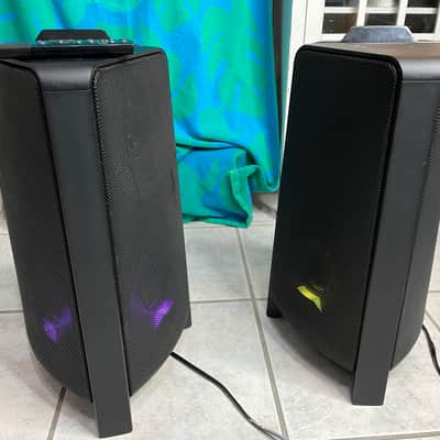 "Two" Samsung MX-T40 300W Sound Tower Wireless Bluetooth Speakers, with remote. image 2