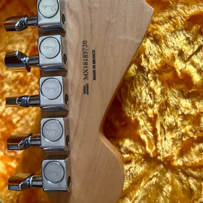 Fender Stratocaster 2020 - Butter Cream Yellow image 2