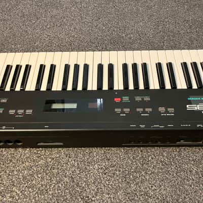 Yamaha SY35 Dynamic Vector Synthesizer 1980s, Digital Polyphonic Multitimbral image 6