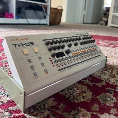 Roland TR-09 Rhythm Composer 2017 - Present - White image 2