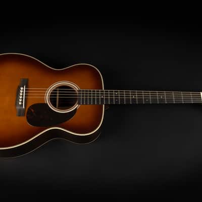2022 Martin Custom Shop Expert 000-28 Authentic 1937 - Ambertone | USA Vollmassive Vintage Reissue Westerngitarre Adirondack Fichte | CoA OHSC Bild 3