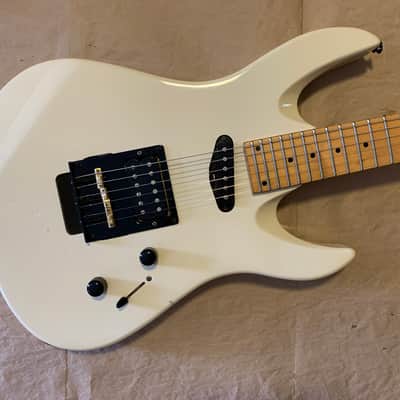 Yamaha RGZ211M White 90s Made in Taiwan //modded with tele type bridge//. image 2