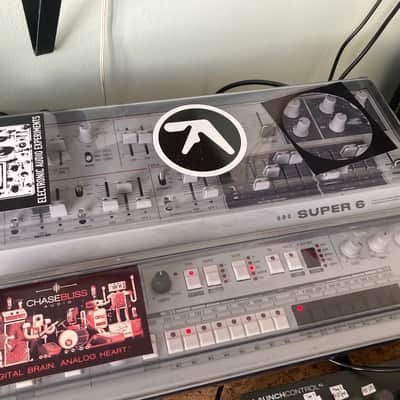 UDO Audio Super 6 Desktop 12-Voice Polyphonic Binaural Analog-Hybrid Synthesizer 2020 - Present - Silver image 1