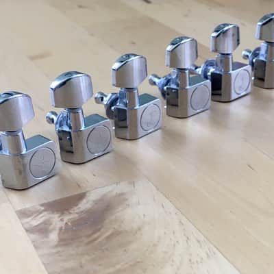 6 Fender CHROME Tuners Inline 2pin F Logo (Non Staggered) NOS American Standard image 1