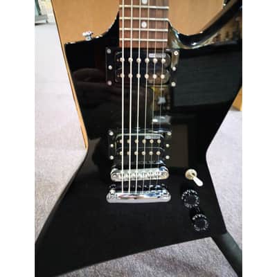ESP LTD EX-50 Electrick Guitar Black Explorer image 3