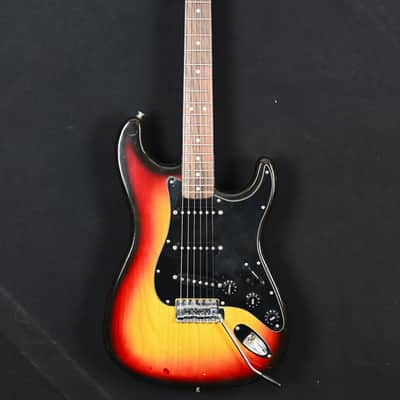 Fender Stratocaster from 1977 in Sunburst with Hardcase image 1