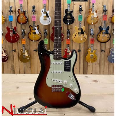 Fender Vintera II '60s Stratocaster, Rosewood Fingerboard, 3-Color Sunburst image 9