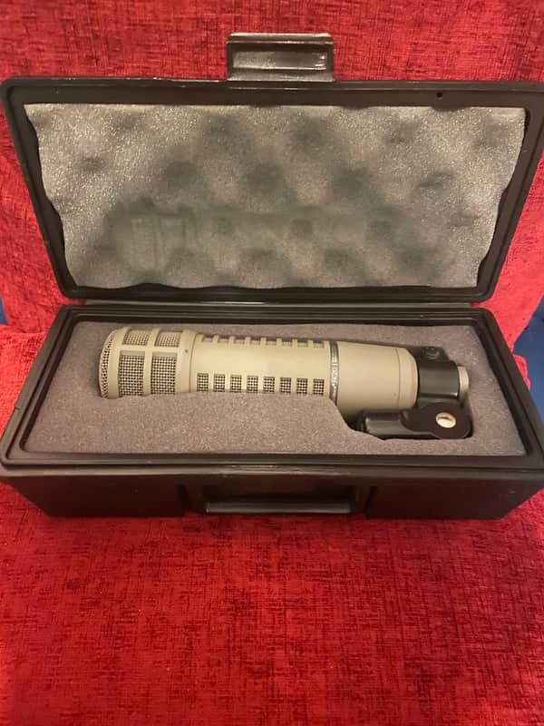 Electro-Voice RE20 Cardioid Dynamic Microphone 1968 - Present - Gray image 1