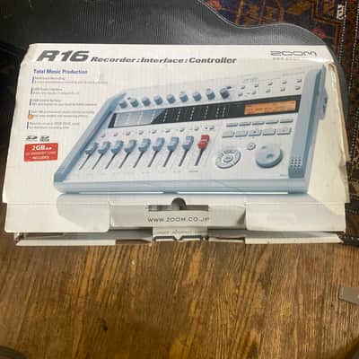 Zoom R16 USB Audio Interface / Digital Multitrack Recorder / Control Surface 2010s - White imagen 3