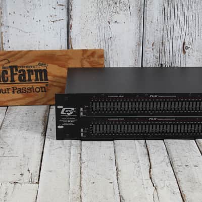 Peavey Q231F Dual 31 Band Graphic Equalizer Rack Mount EQ image 2