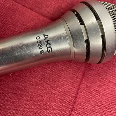 AKG D 320 B microphone - Silver image 4