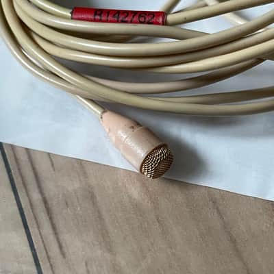 DPA Microphones 4060 Omnidirectional Tabletop Boundary Microphone Beige image 3