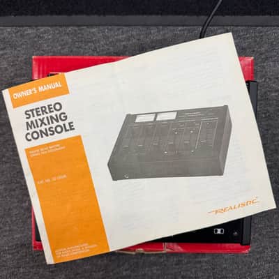 Realistic 32-1200B Stereo Mixing Console 1980s - Black image 4