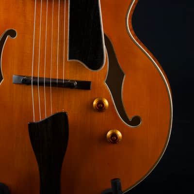 Eastman AR580CE Honeyburst Archtop Guitar NEW image 6