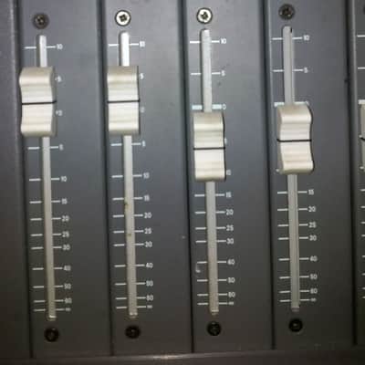 Soundcraft Delta SR 16 Channel Mixer image 7