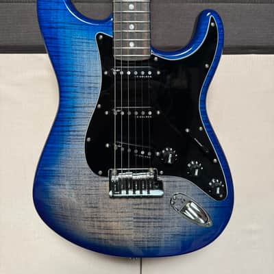 2021 Limited edition Fender American Ultra Stratocaster Denim Burst image 3