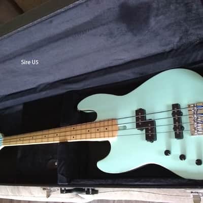 Douglas Case for Fender Mustang, Bronco, Sire U2, Musicman Sterling Stingray Short Scale Basses image 9